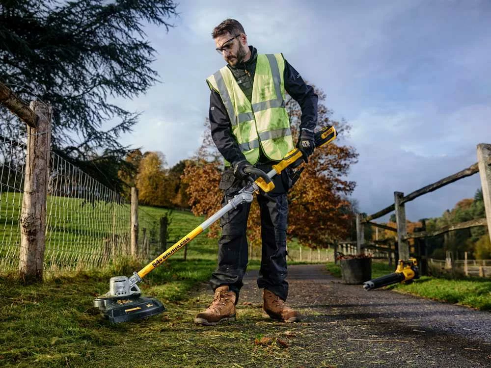 Coupe-bordures à Batterie DeWalt DCMST561N-XJ - BATTERIE ET CHARGEUR NON INCLUS – Image 2