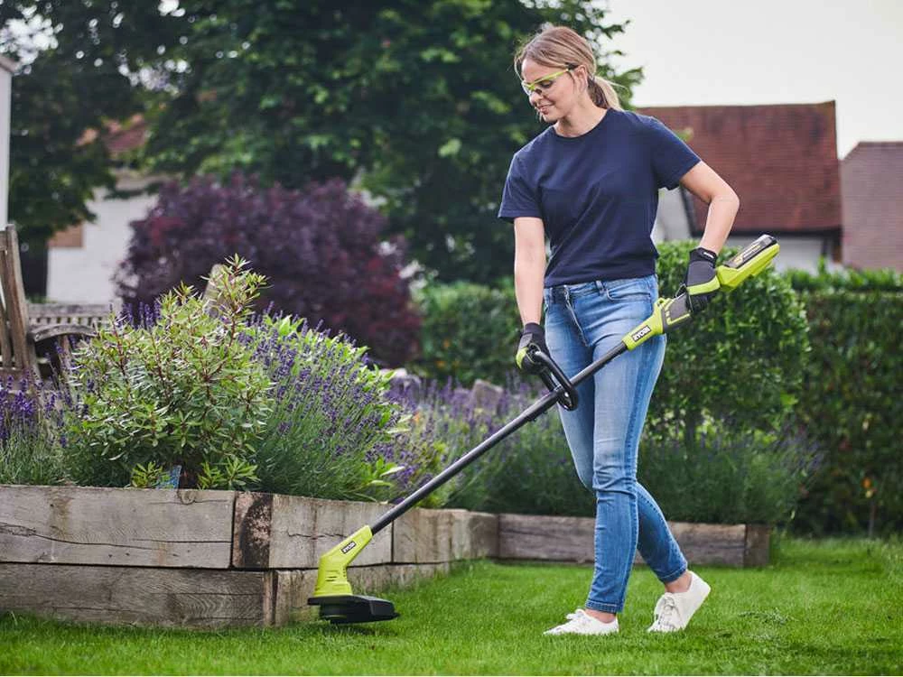 Débroussailleuse à Batterie RYOBI RY36LT33A-120 - 36v - 2.0 Ah - Coupe De 28-33cm