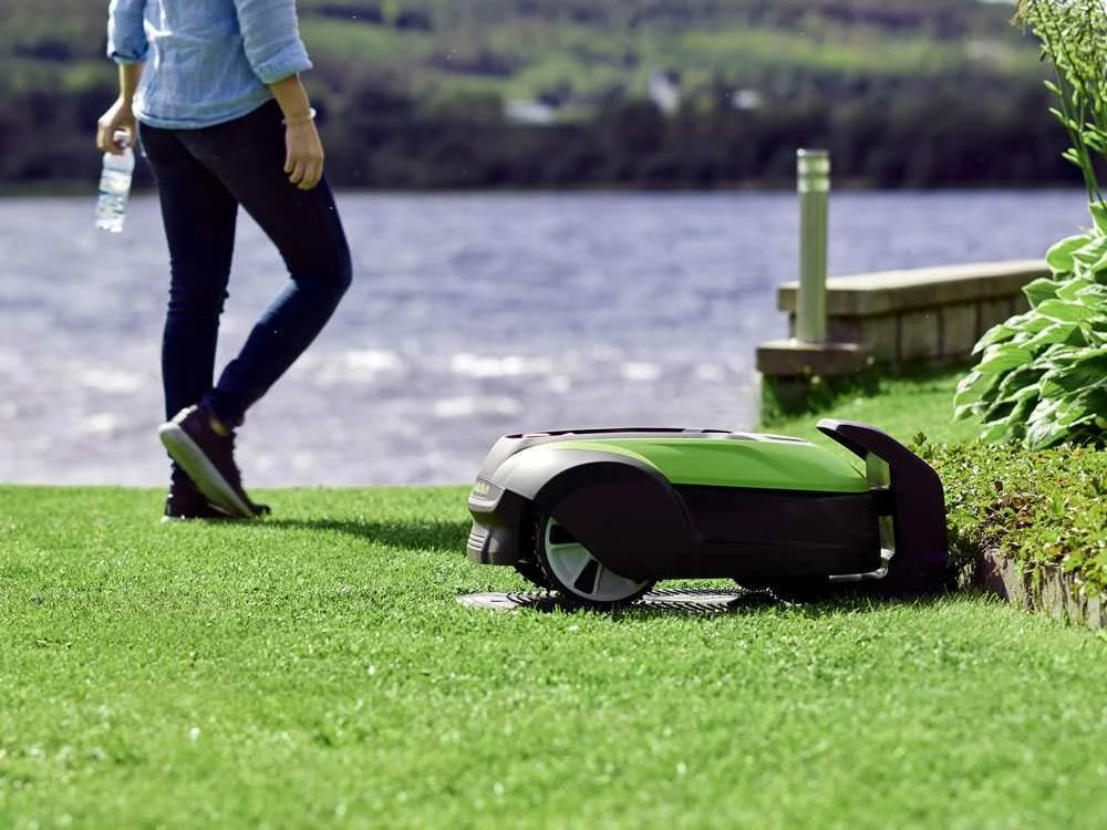 Robot Tondeuse Greenworks OPTIMOW 10 GRL110 - Tondeuse Avec Câble Périmétrique – Image 20