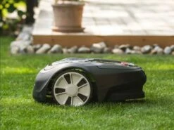 Robot Tondeuse Greenworks OPTIMOW 4 - Robot Tondeuse Avec Fil Périmétrique