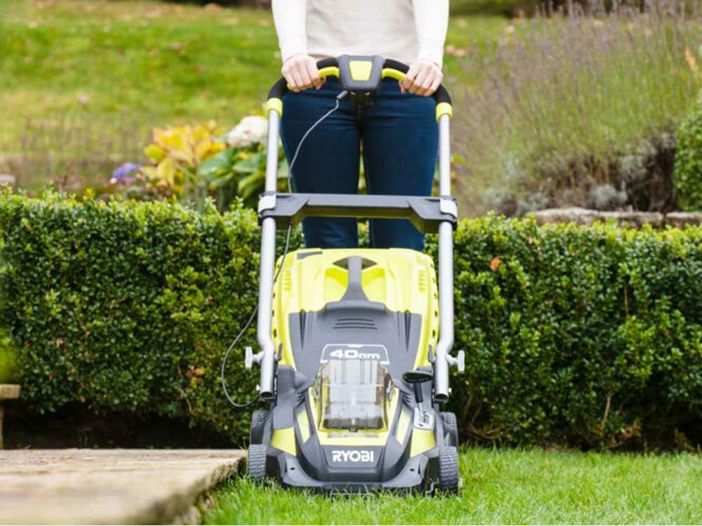 Tondeuse à Batterie RYOBI RLM36X41H60PG - 36V - 6Ah - Bac De 45 L - Coupe De 40 Cm – Image 2