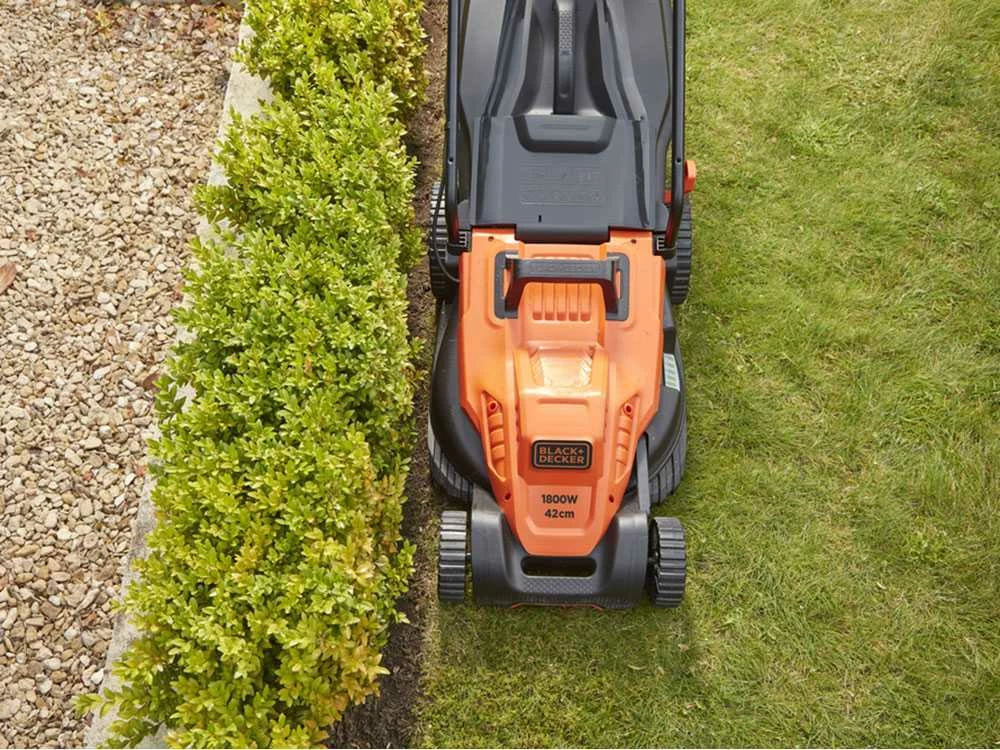 Tondeuse à Gazon électrique Black & Decker BEMW481ES-QS - Largeur De Lame 42 Cm Avec Puissance Max 1800 Watts – Image 2
