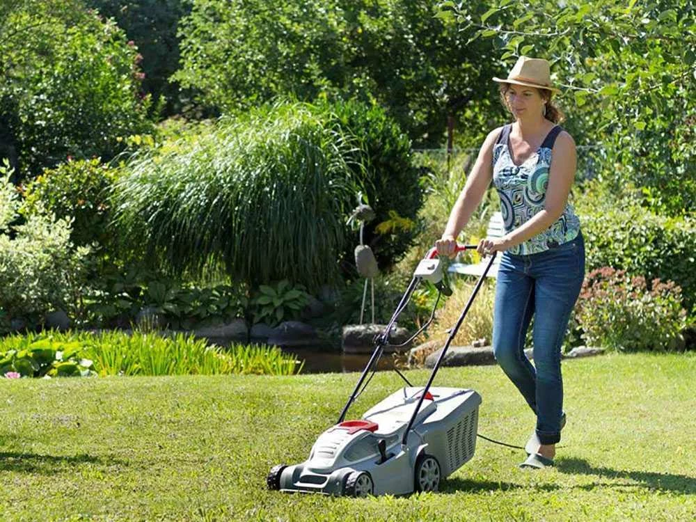 Tondeuse électrique 1400W IKRA IERM 1434 - Bac De 35 L + éjection Postérieure - 34 Cm – Image 10